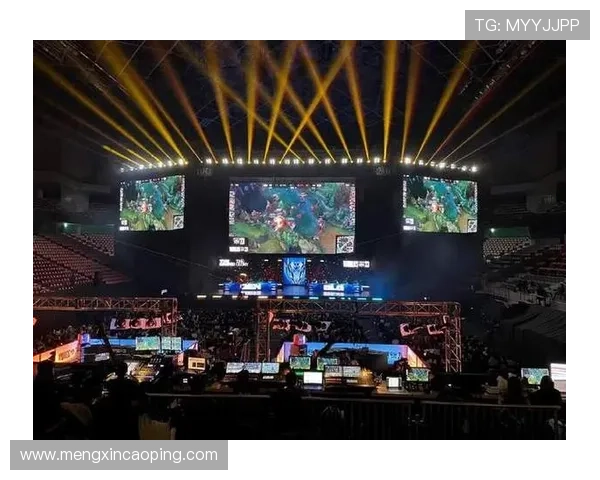 《2025年全球电竞大赛热度持续攀升 中国战队再创佳绩引发热议》