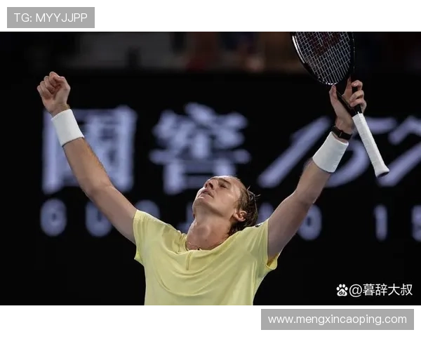 世界网球冠军赛激战正酣 球员表现亮眼争夺激烈 赛季收官战引发全球关注